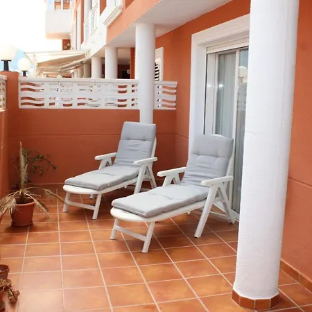 Apto. Con Gran Terraza Y Acceso Directo A Piscina. Apartment *
